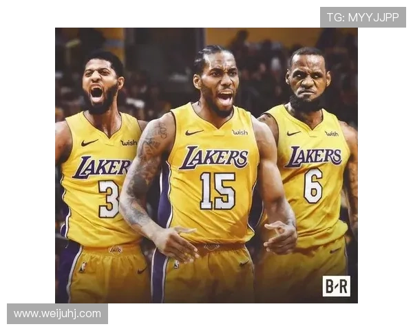 本泽马 vs 哈兰德：全能中锋与终结机器的对比分析