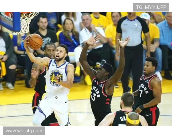 乔纳森·戴维与奥斯梅恩：法甲双中锋战术角色与数据对比分析